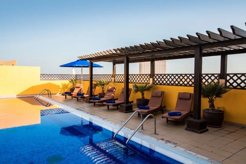 Pool_Al_Barsha.jpg
