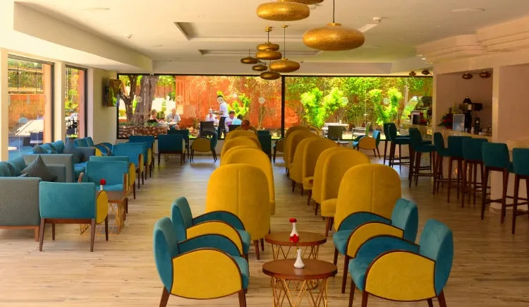 05_restaurant.jpeg