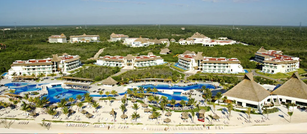 BlueBay Grand Esmeralda 5*