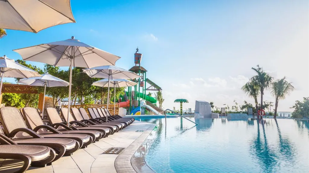 Sandos Playacar Beach Resort 5*