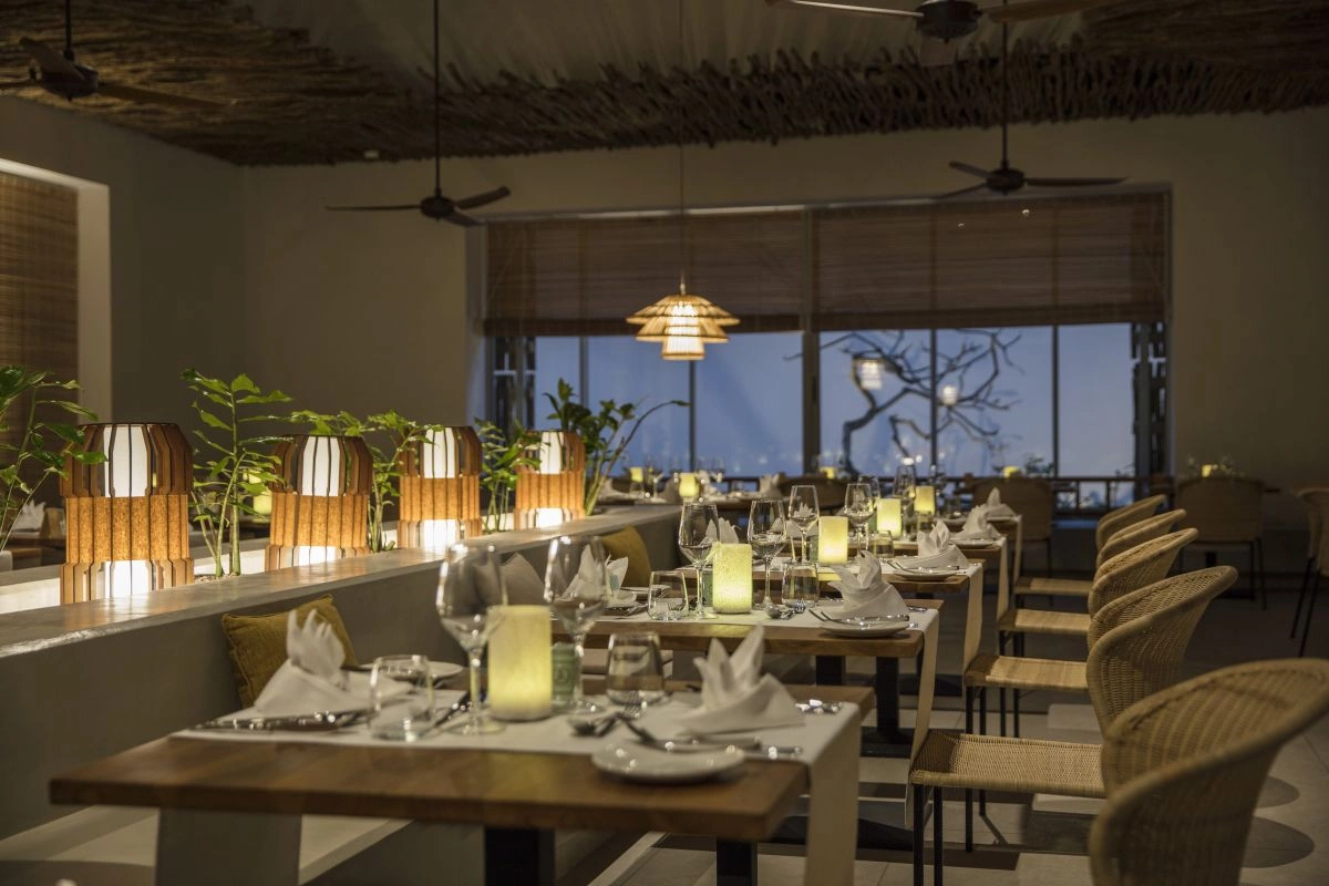 10_Restaurant.jpg