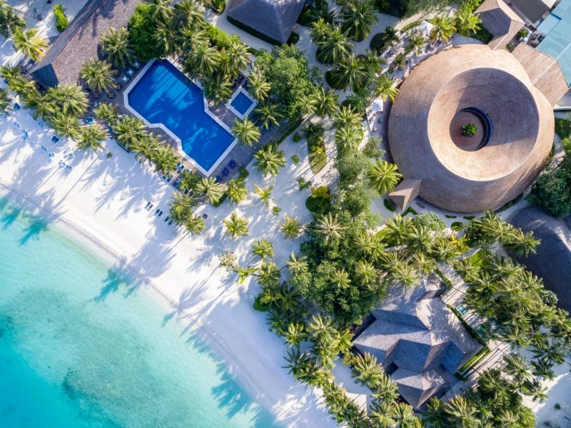 Meeru Island Resort & Spa 4*