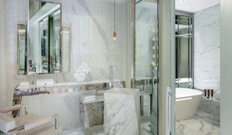 11_Charleston_suite_bathroom.jpeg