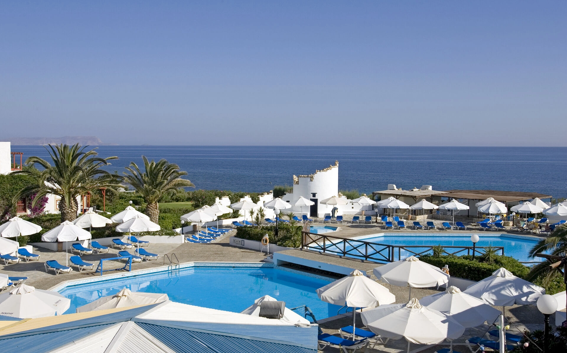 piscine-principale.jpg