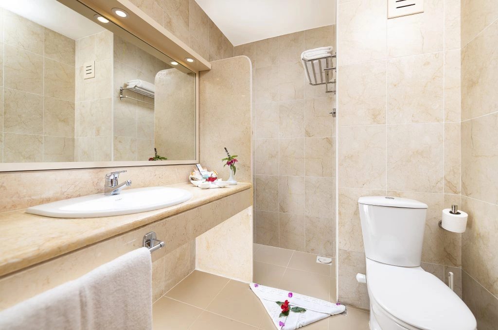 thethreecorners_redsea_marsa_alam_fayrouz_plaza_beach_premium_room_4-1024x679.jpg