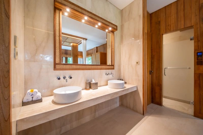 Jungle_Suite_Double_vanity.jpg