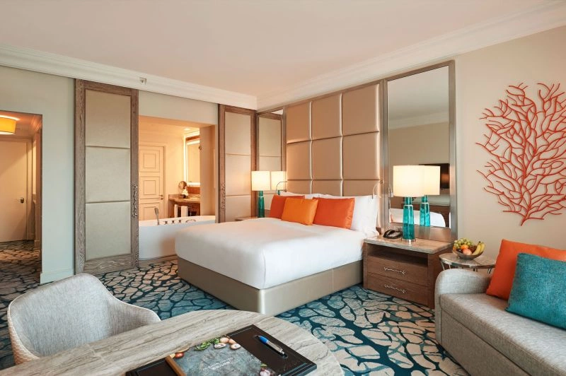 05_oceankingroom.jpg