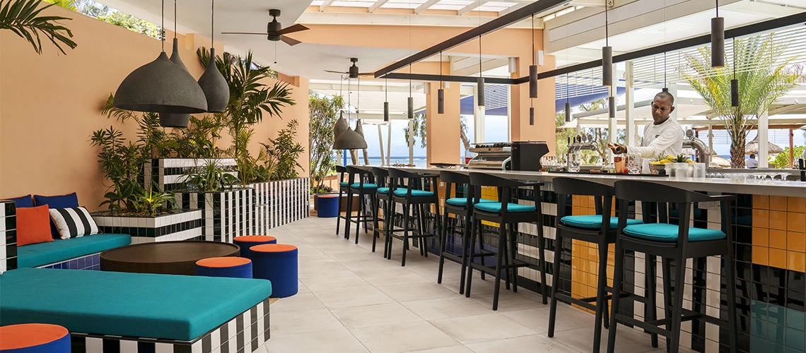 Pool_bar-1.jpg