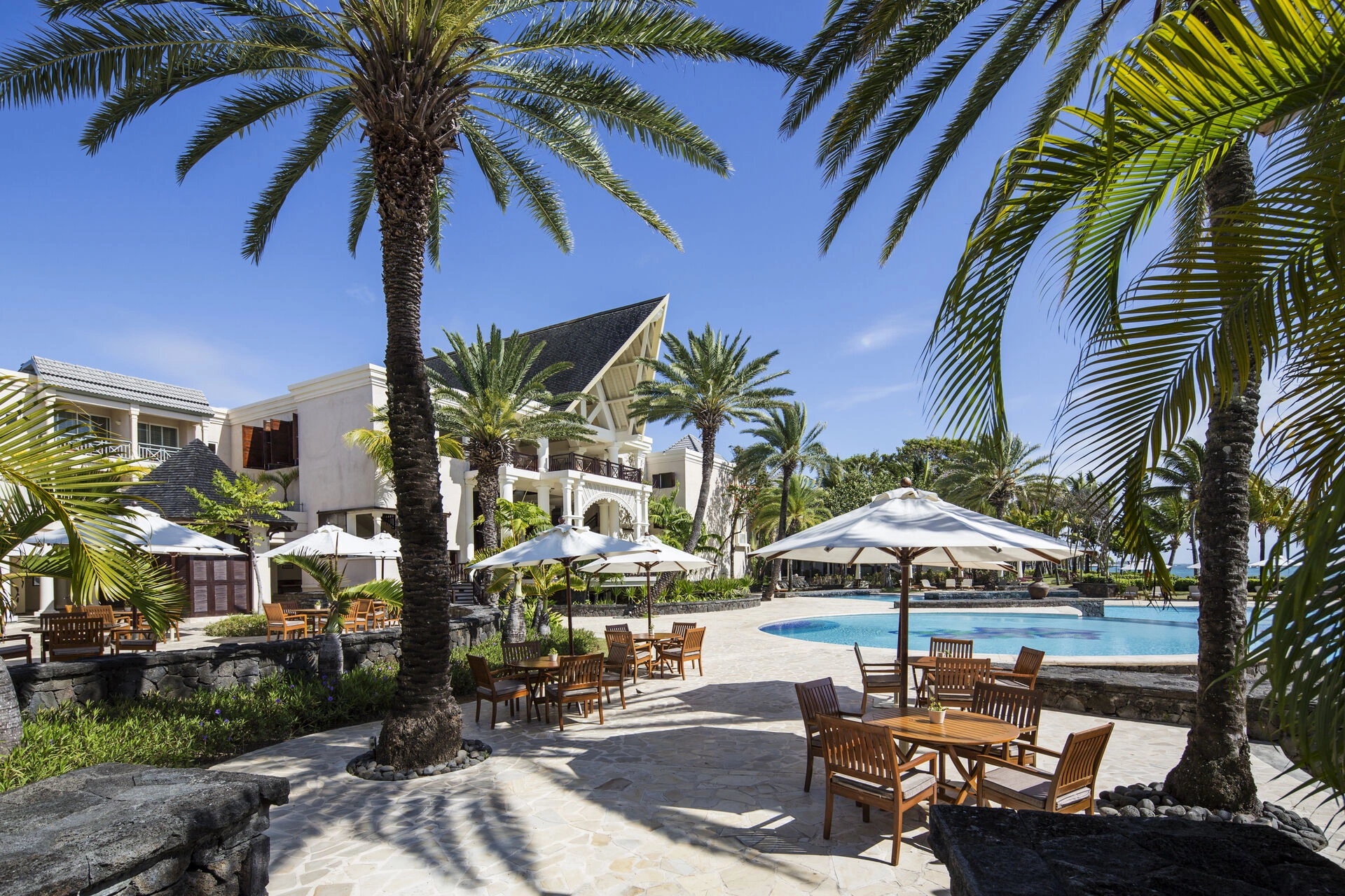 The_Verandah_-_Overlooking_The_Pool_.jpg
