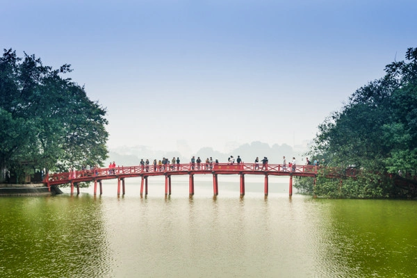 vue_692781_pgbighd.jpg