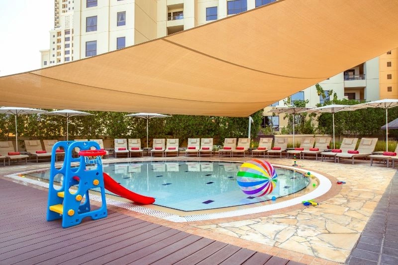 Amwaj_Rotana_Jumeirah_Beach__-_Dubai_(Kids_Pool)_(800x533).jpg