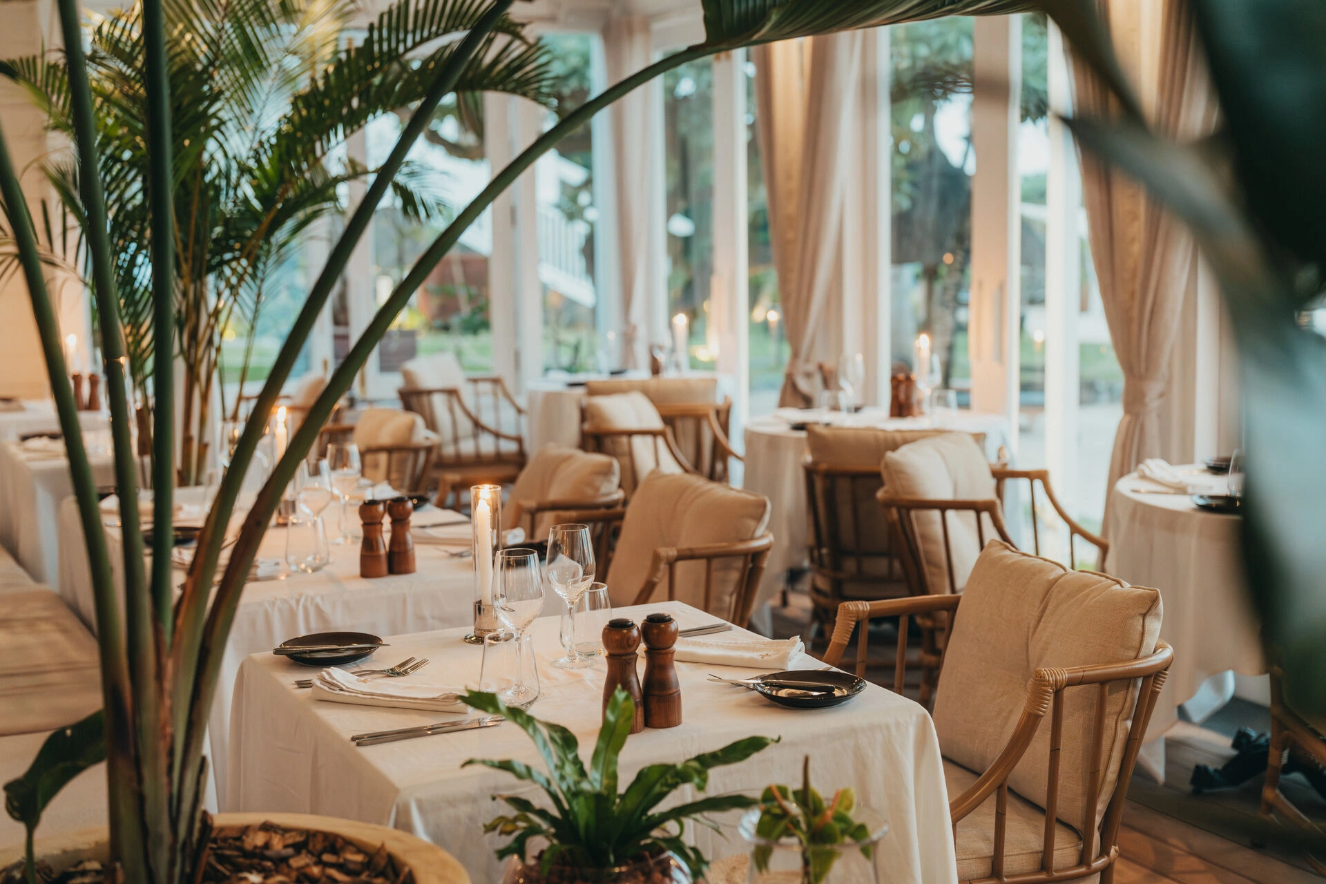 Restaurant_-.jpg