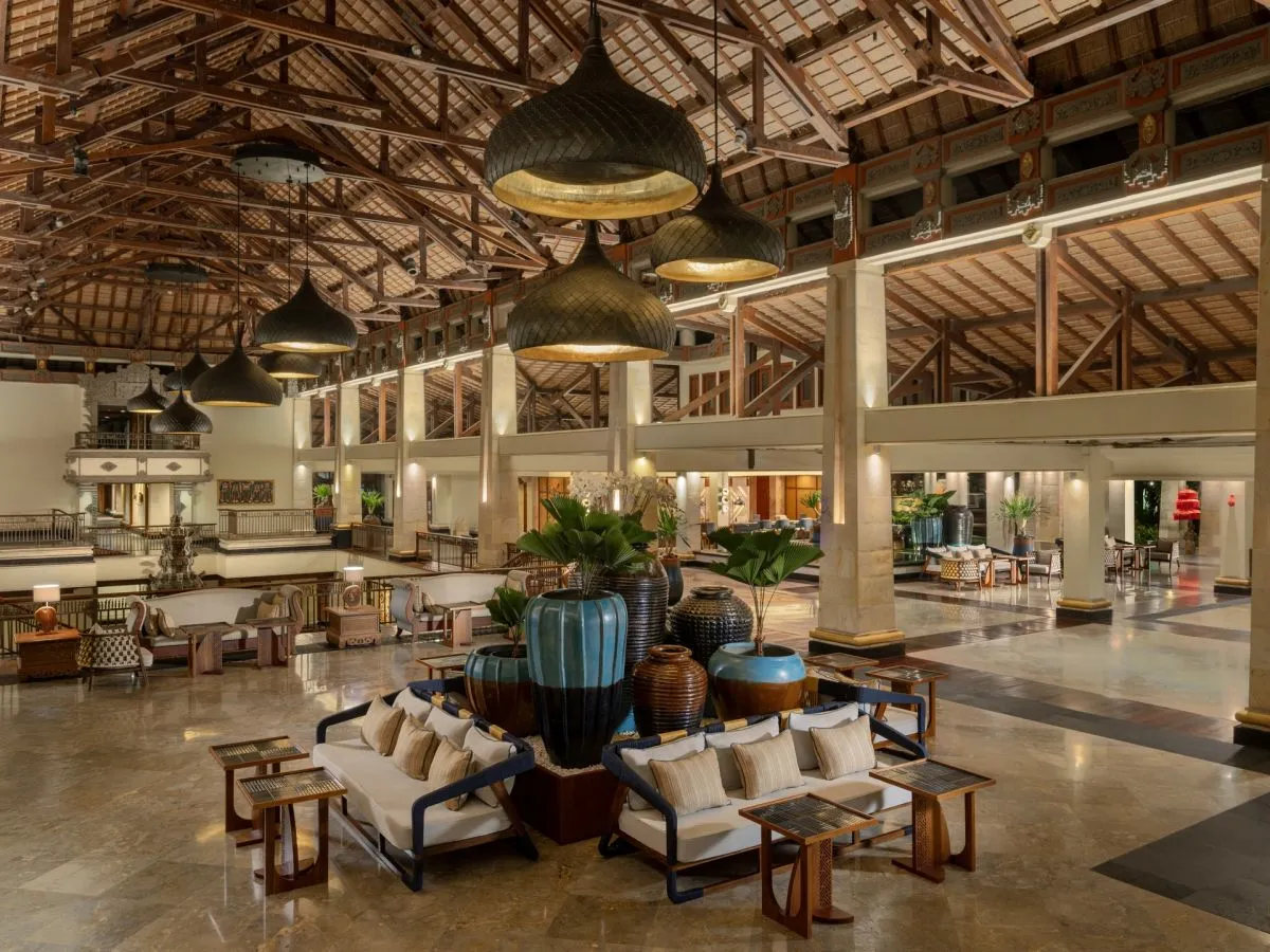 Nusa-dua-beach-hotel-reception.jpg