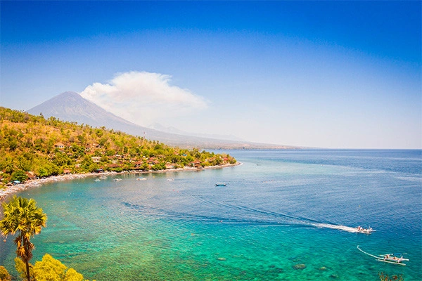 De Soul Circuit van Ubud naar de oevers van Amed ***