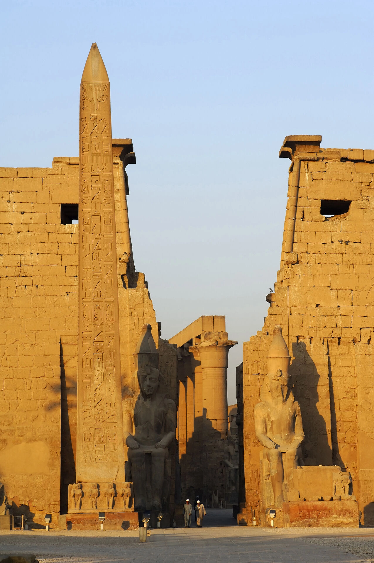 CU0300_Luxor_03BD.jpg