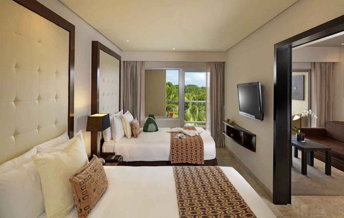 108ParadisusPlayaDelCarmen-Suite_Garden_view.jpg