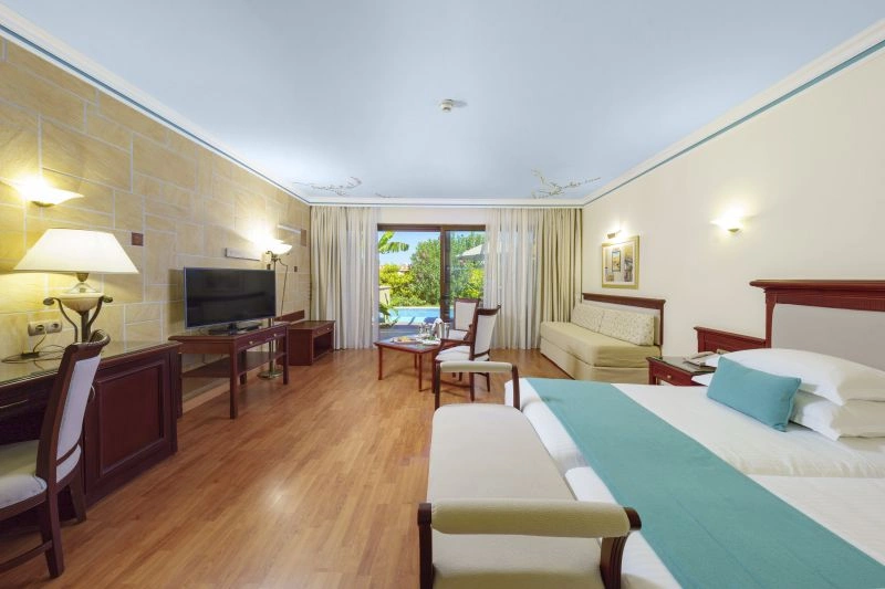 06_Deluxe_Villa_1.jpg
