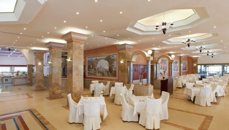 18_Main_Restaurant.jpg