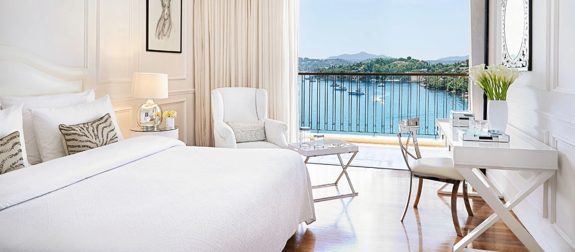 09_Deluxe_Guestroom_Sea_view.jpg