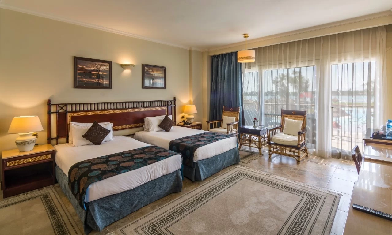 jolie-ville-hotel-spa-kings-island-luxor-gallery-new-rooms-deluxe-room-2.webp