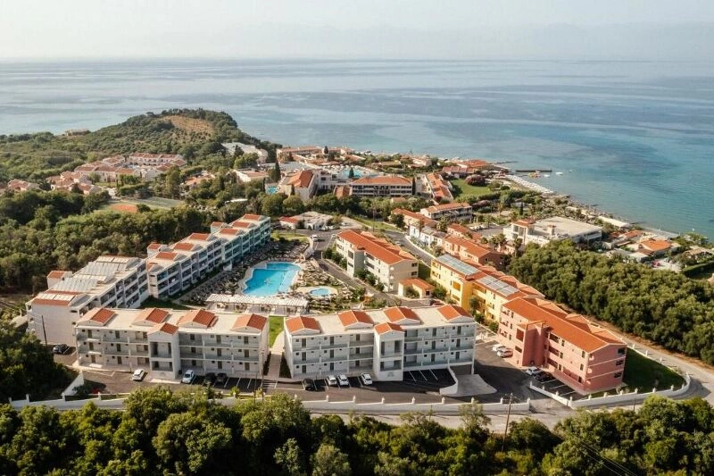 Robolla Beach Aparthotel 4*