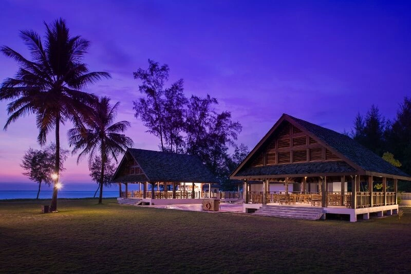 Gecombineerd Phuket, Khaolak: Pamookkoo Resort 4* en Le Menara Khaolak 4*