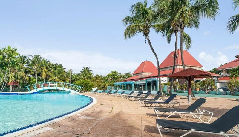 OP - Pierre & Vacances - Village Sainte Anne 3* - Vluchten + accommodatie