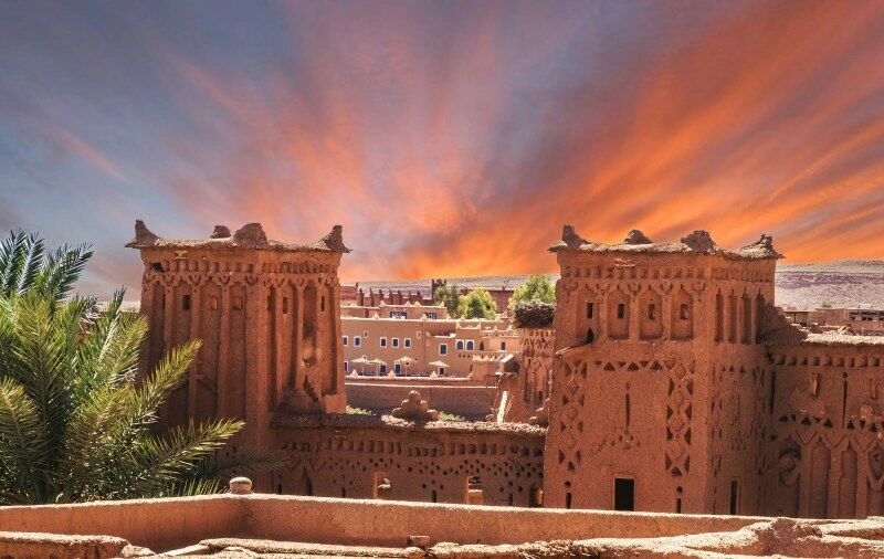 Rondreis langs de kasbahs van Ouarzazate naar het hart van Marrakech, met een verlenging naar Valeria Dar Atlas Marrakech.