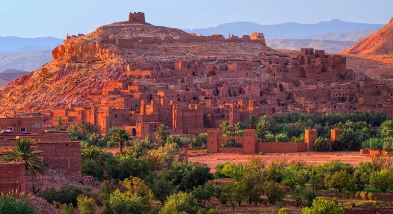 Tour langs de kasbahs van Ouarzazate naar het hart van Marrakech, met een verlenging naar Kappa Club iberostar Waves Palmeraie Marrakech.
