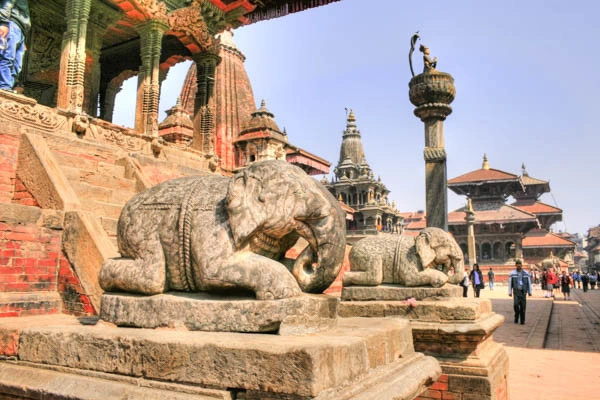 Nepal-rondreis: Land van contrasten en tradities ***
