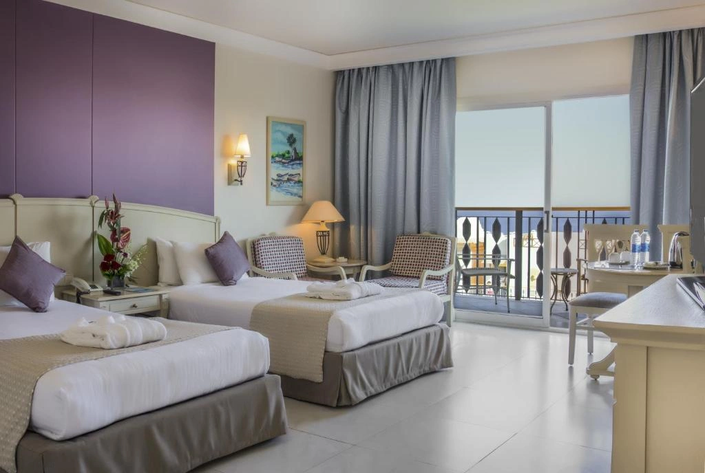 concorde-el-salam-sharm-el-sheikh-front-hotel-deluxe-sea-view-room-2_17066995861.jpg
