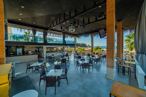 vue_777461_pgbighd.jpg