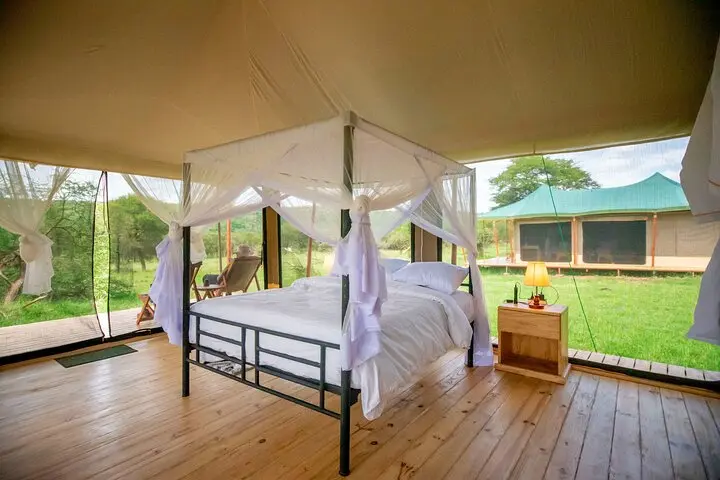Lodge2.jpg