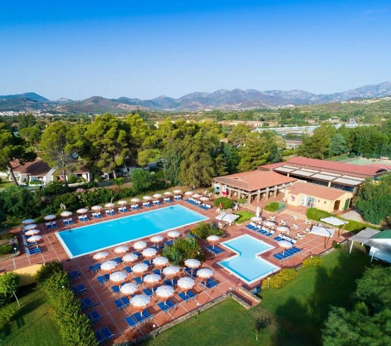 MClub Budoni 4* avec Location de Voiture