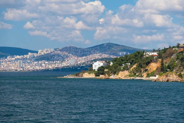vue_695286_pgbighd.jpg