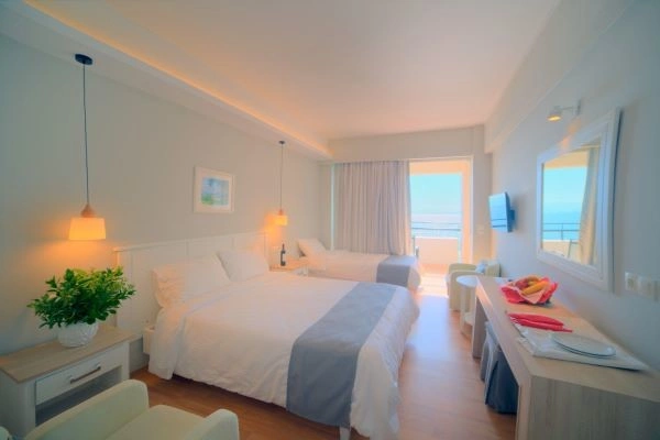 vue_637040_pgbighd.jpg