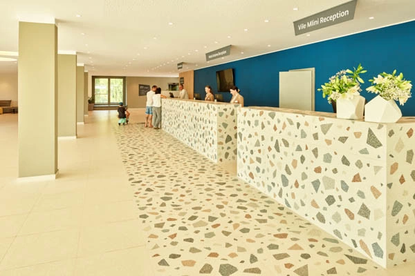 vue_769085_pgbighd.jpg