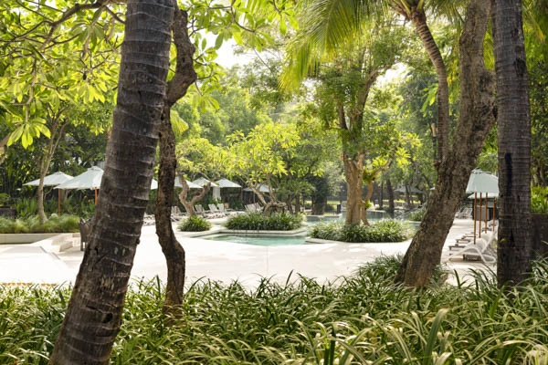 vue_774512_pgbighd.jpg