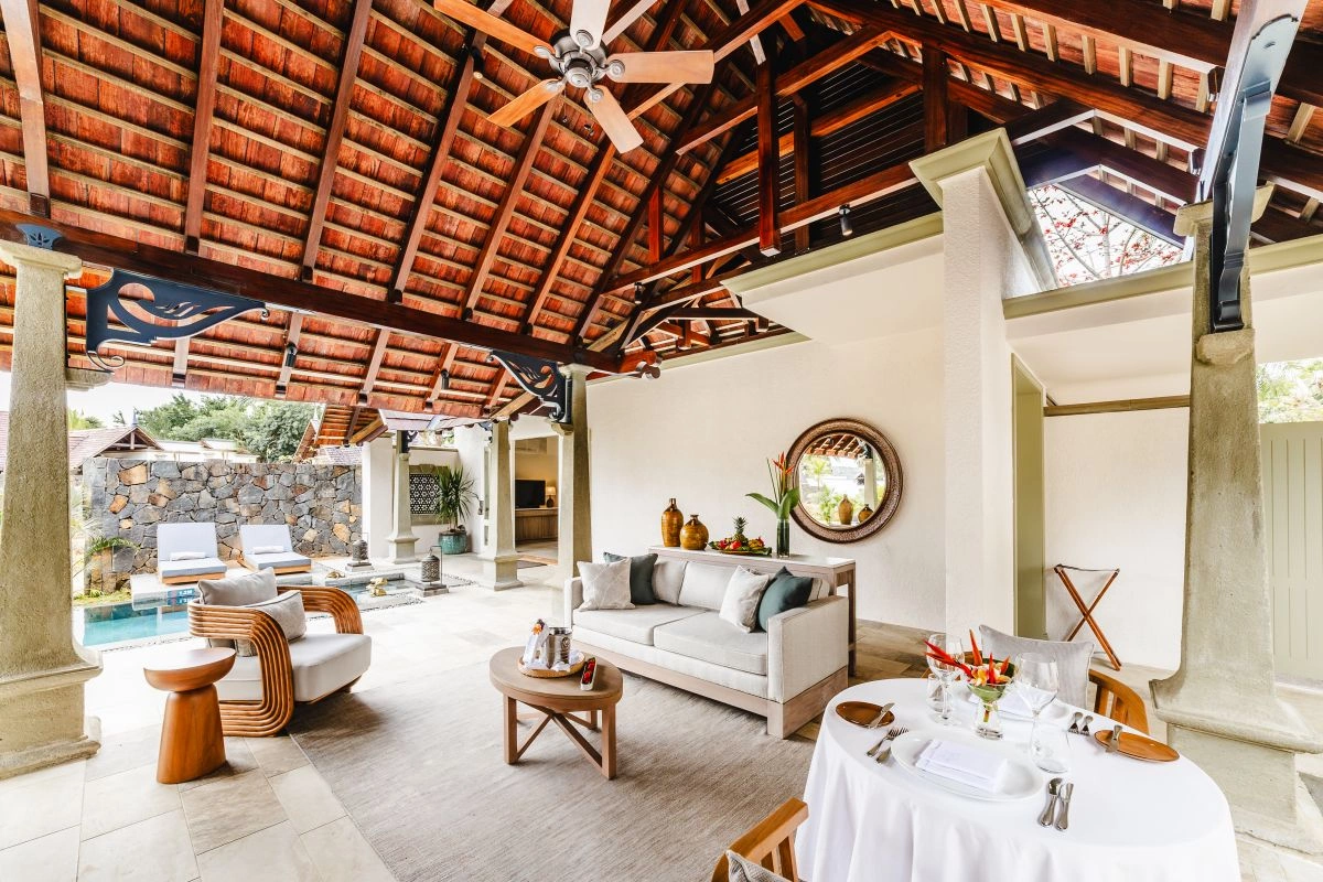 09_Luxury_Suite_Pool_Villa_.jpg