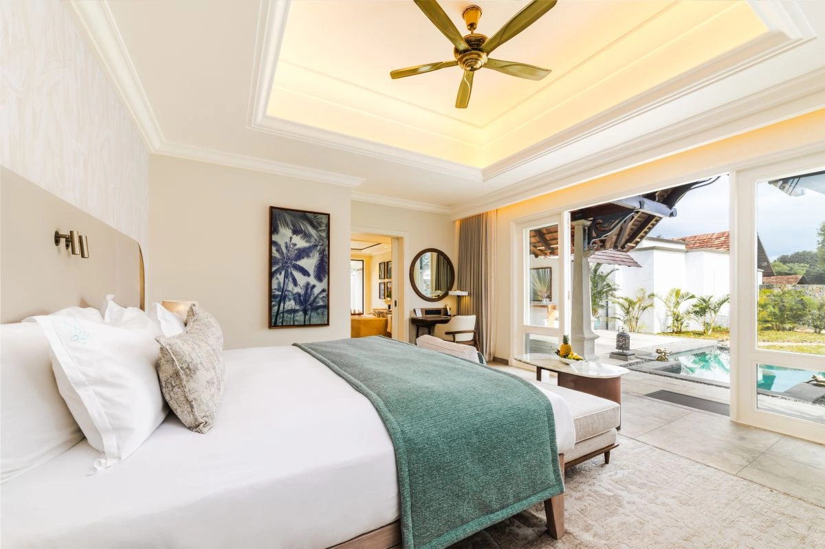 03_Luxury_Suite_Pool_Villa_.jpg