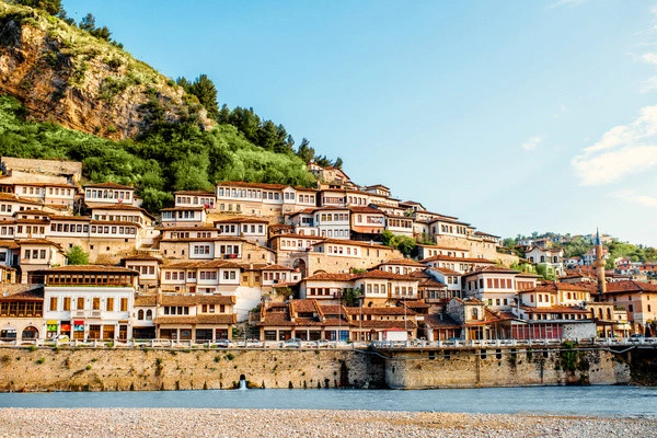 Albanië-rondreis: De essentie van een geheimzinnig land ****