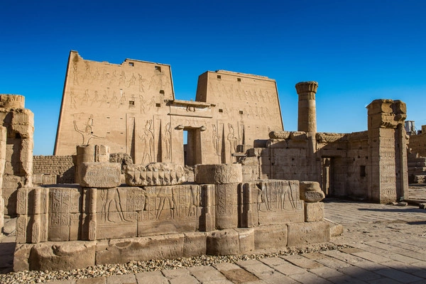 Glory of the Pharaohs Cruise aan boord van de Framissima Monica met 1 nacht in Abu Simbel *****