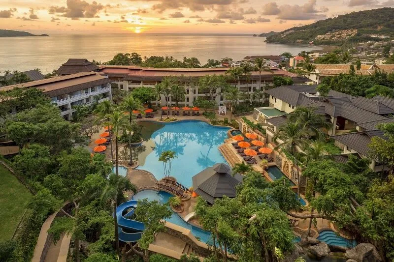 Diamond Cliff Resort & Spa Phuket 5*