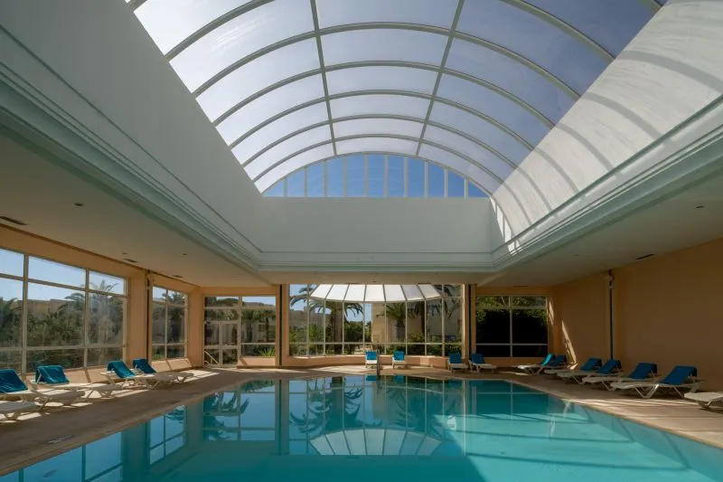 SKZ00585-HDR4k_Piscine_Couverte.jpg