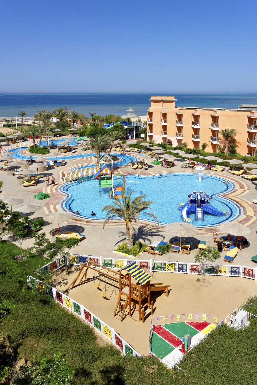 Cultureel en ontspanningsarrangement Nout 15 dagen/14 nachten met het Three Corners Sunny Beach Resort 4* Hurghada