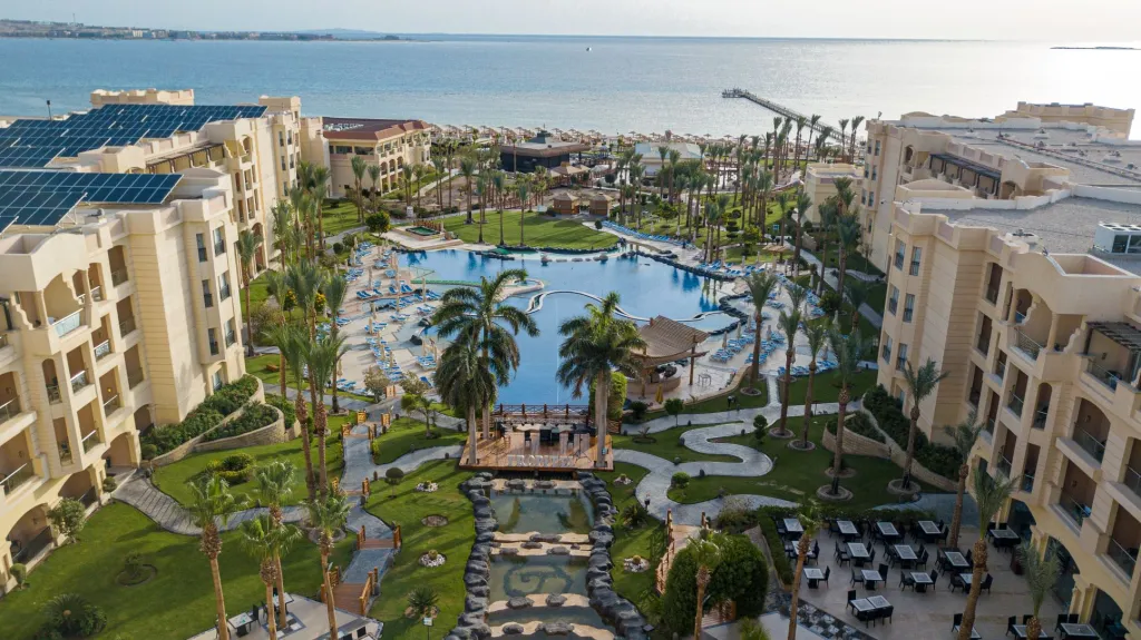 Cultureel en ontspanningsarrangement Nout Dahabyia Queen Tyi IV 15J/14N met Tropitel Sahl Hasheesh 5*