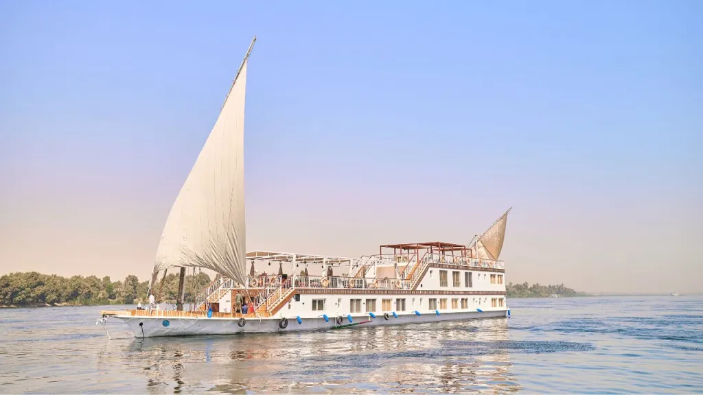 Les Merveilles de l'Egypte en Dahabiya Queen Tyi V 15J/14N avec le Hilton Nubian Resort 5*