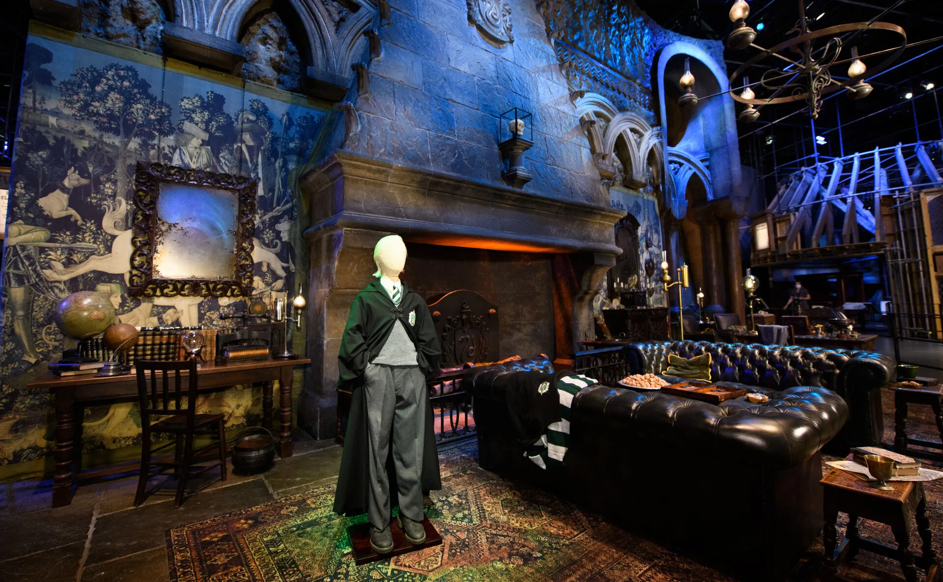 WBSTL_Draco-Malfoy-Costume-in-the-Slytherin-common-room-set.jpg