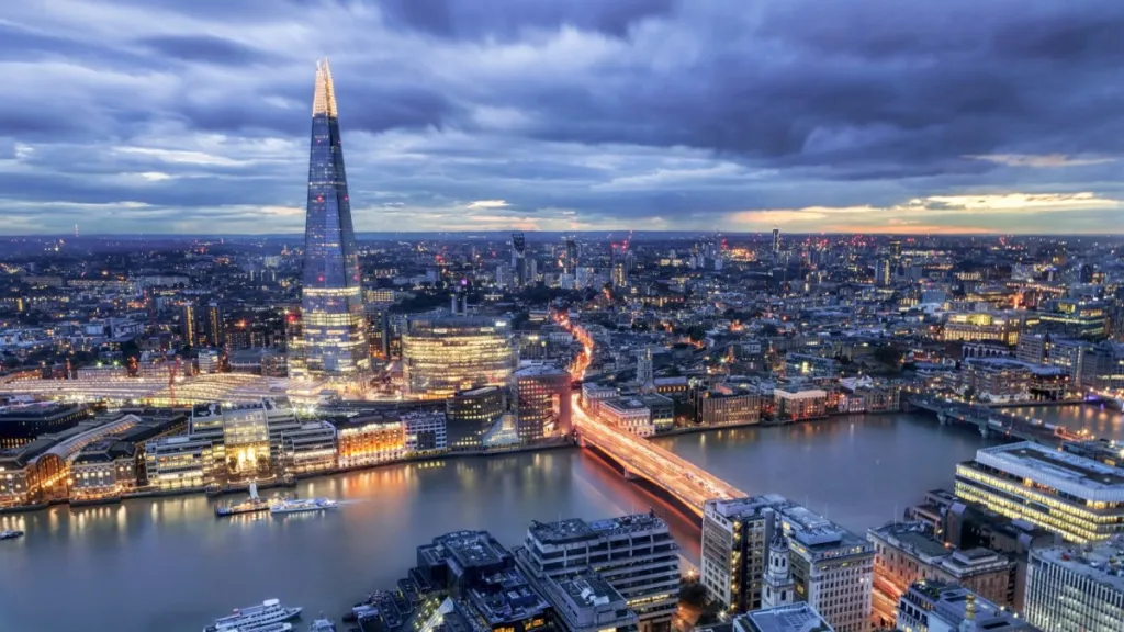 Privétour 'Een verhaal van twee steden' - Londen/York