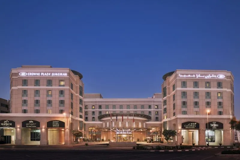 Gecombineerd Dubai-Abu Dhabi: Crowne Plaza Dubai Jumeirah 5* / Royal M Resort Abu Dhabi 5*